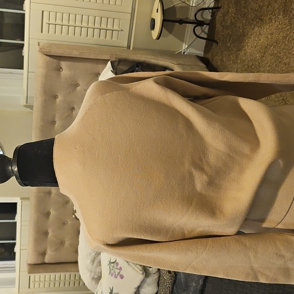 Zyia Sweater and Sweater Skirt Bundle - Picture 4 of 9